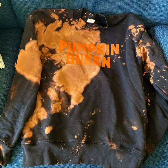 Nightmare Before Xmas Pumpkin Queen Sweatshirt 🎃🎄 - Picture 1 of 1